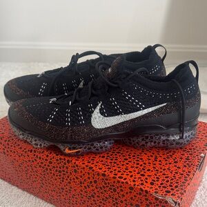 🎁Giftable🎁 New In Box VaporMax Sneakers - size 9